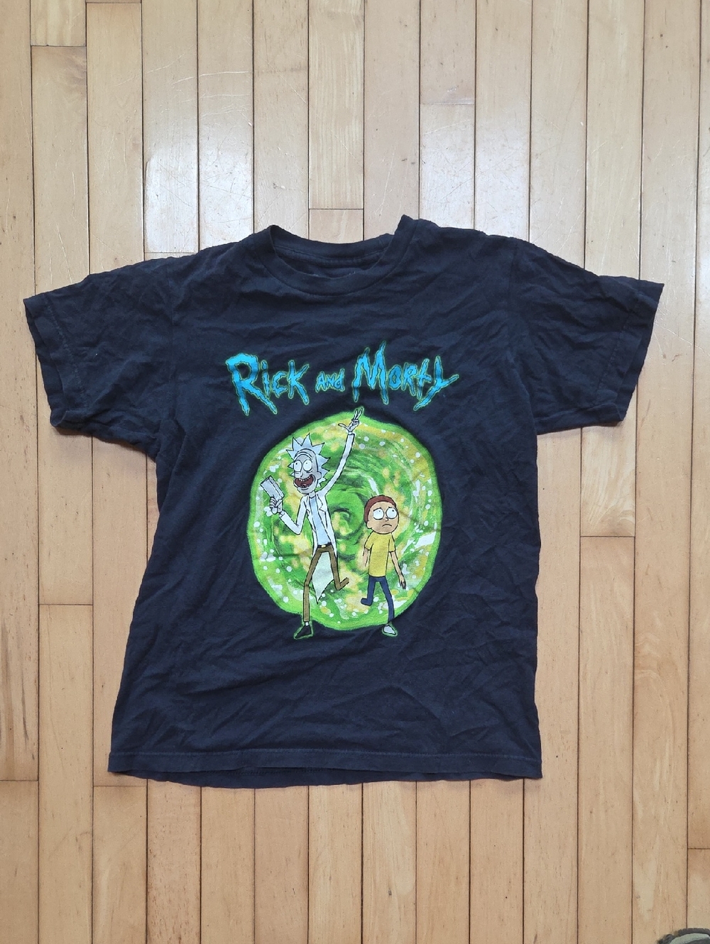Adult Small Black Graphic Tee